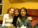 ��2 Sarajevo �k�ĦX�Ӣx<BR>With 2 Sarajevo girls