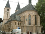�S�j�|�󪺹j���O�ѥD�а�~~�x<BR>Next to Jews synague is a church~~