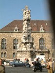 3 ��@��W�ΥH�y�����h�¦��f �x<BR>The status is used to comemory Black Death
