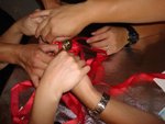 How many hands do you see?  How many fingers are there?
DSC08132