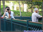�ѤH�P�C�~ Elder and Young