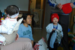Brothers opens gift from grandma~