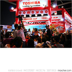 20070826_40D1-000256_ToshibaCrowd