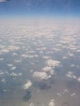 天空清得看到海上私的雲影