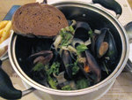 
Mussel pot