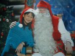 
�M�t�ϦѤH�X�ӡA�٦b�L���a�ϤW�x������mñ�F�W��