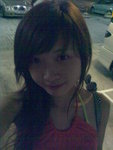 
boring pollie with no make up =p
