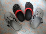 
20090413 (2)周街有得買，邪惡版CROCS涼鞋，每對$35