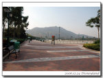 Walking to Inspiration lake via the Bus parking space - rather empty