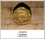 A gold plate in the hall