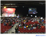
遊戲時間，將白色汽球鬥快推上台