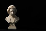 Beethoven_lMzbAPdFmSTE
