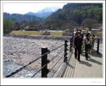 白天的白川鄉人山人海, 黄昏才回復寧靜
IMG_8000