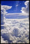 The sea of cloud outside is so splendid...