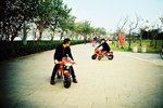 F1020032