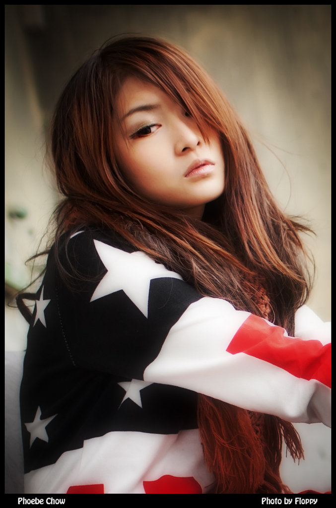http://images5.fotop.net/albums3/floppyman/PhoebeChow03/IMG_8524.jpg