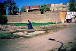 F1020024