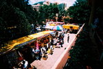 F1000037