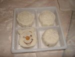 
Snowy Moon Cake
