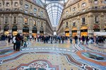 _G1F4397 Inside a shopping Complex