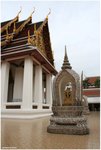 Wat Saket means "to wash the hair" which refers to the Phra Krayasanan Ceremony held here by King Rama I. The eight boundary markers containing the sacred boundary stones are built in the form of elephant howdah and are considered masterpieces