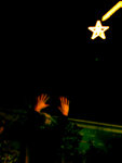 
this is my staR..mY Xmas stAr! falling to my hand pls~