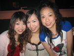 
3 ladies