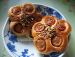 Flower Sausage Bread -- �᫬���z�ѥ]