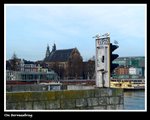 08 - �t�뺸�k����(St. Servaasbrug)I�G�b�o�̬ݫ��۷��}���A�i�H�����«��̪��а�