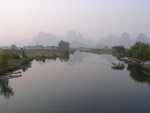 金龍橋上的遇龍河山水風光