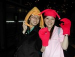 yuchi & vanvan in shrimp & crab suits