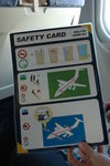 機上的逃生指示牌
