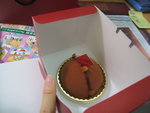 一早Kaki收到DD專登到中環買的禮物_有chocolate orange mousse cake