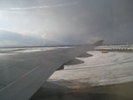 第一次到一個白雪雪的機場和跑道