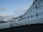 繼續開車~看旁邊的雪,估到如果沒有剷雪-真係可以高過一個人~