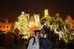 so many ppl on the photo-taking bridge~ we took down the bridge la~!
