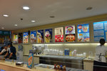 A big ice cream shop~ but no change so go back later