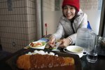 1st ski day lunch@ Alpen hotel Niseko~wow, DD's fried cutlet was good!!