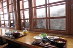 第三日ski day~早晨!dining area full~要靠窗邊吃早餐~