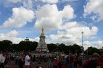 Buckingham Palace~tones of people!
