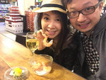 1159_enjoyed a champagne in a big mall