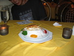 餐廳因為我生日送的火焰雪糕,影唔切o的藍火添