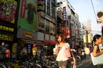 大阪有好多人踩單車,道頓堀一帶咁旺,連單車都泊得特別多
