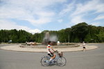 仲係大門口附近