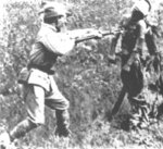 日軍用活人進行刺殺訓練 
Live people were used to hone the spearing skills of the soldiers.