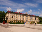 P1466930
