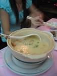 TU TU 在電視介紹食羔蟹粥