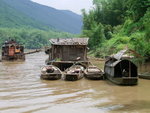 村民們的小漁船