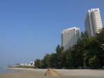 鳳池島酒店就在沙灘邊