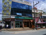 Thai Na Rd與Patak Rd交界的找換店